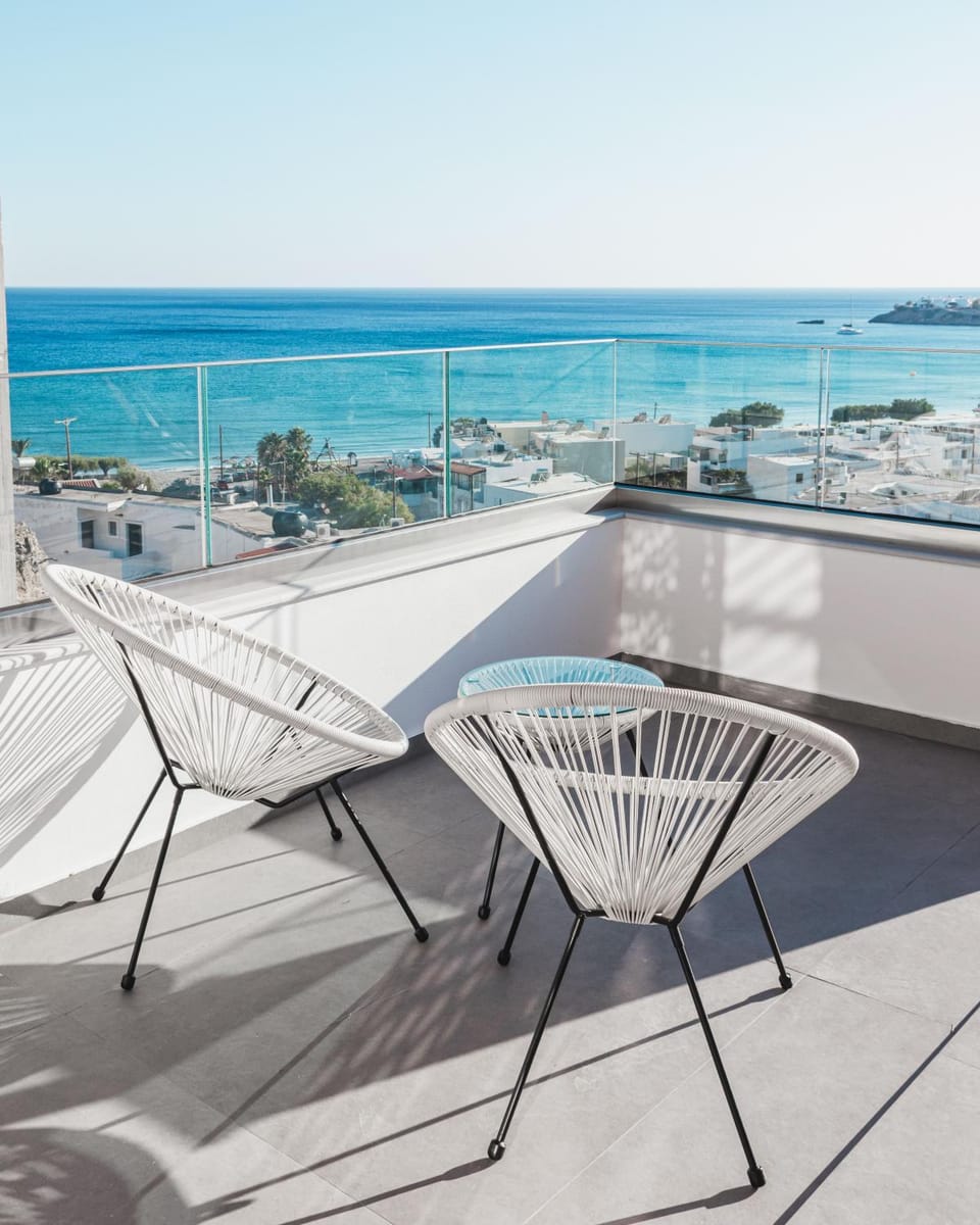 View (from property/room), Balcony/Terrace, Sea view