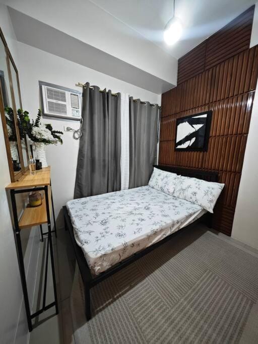 LuxHomme 2- Bedroom Luxury Condo Unit Apartment in Quezon City
