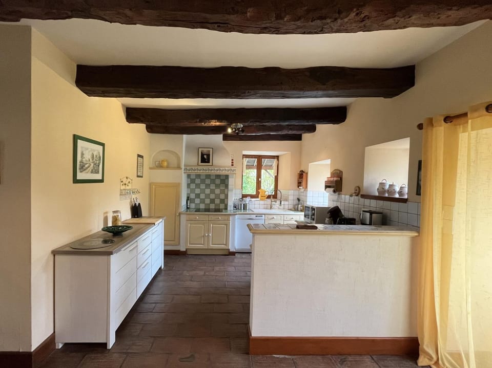 La grande maison dans la prairie House in Brittany