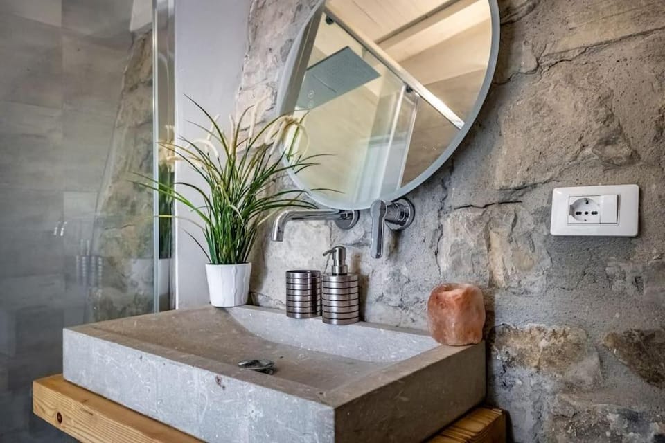 Luxury Limonaia with Jacuzzi near Florence Apartment in Emilia-Romagna