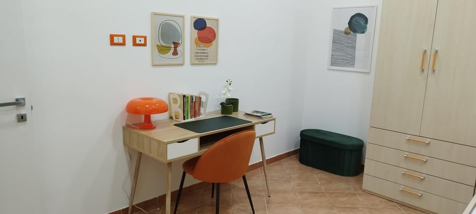 Seating area, Bedroom