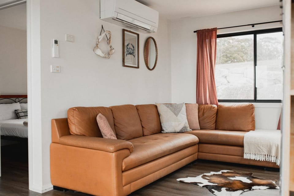 Humbug Bunk House & Hot Tub! House in St Helens