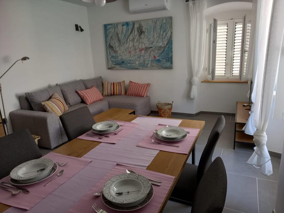 Aloha Guest House Apartment in Stari Grad