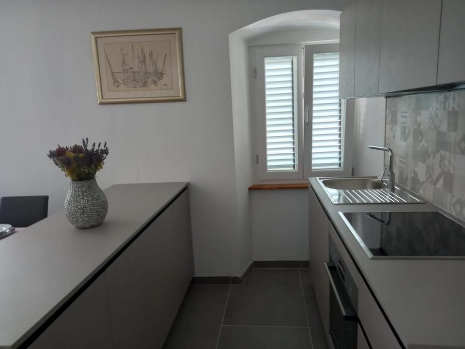 Aloha Guest House Apartment in Stari Grad
