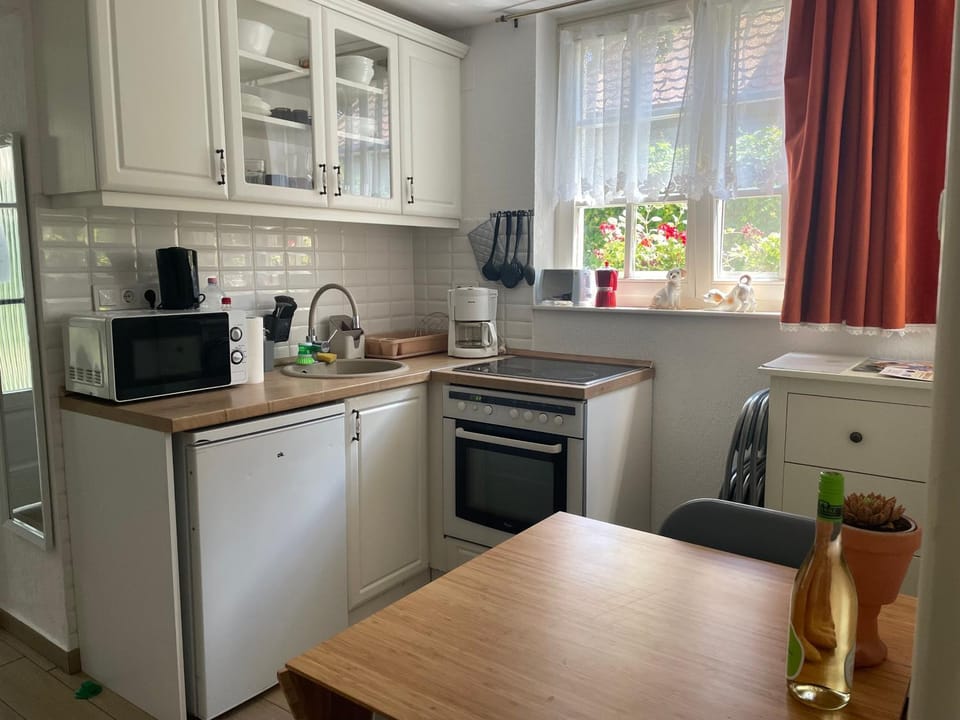 Kitchen or kitchenette, Kitchen or kitchenette