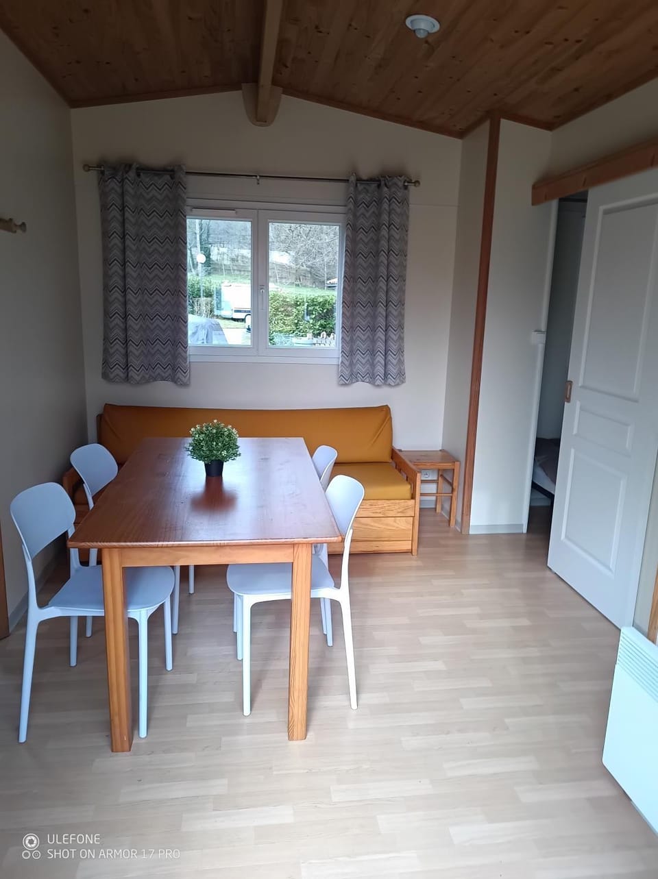 Camping du lac Fontclaire Campground/ 
RV Resort in Occitanie