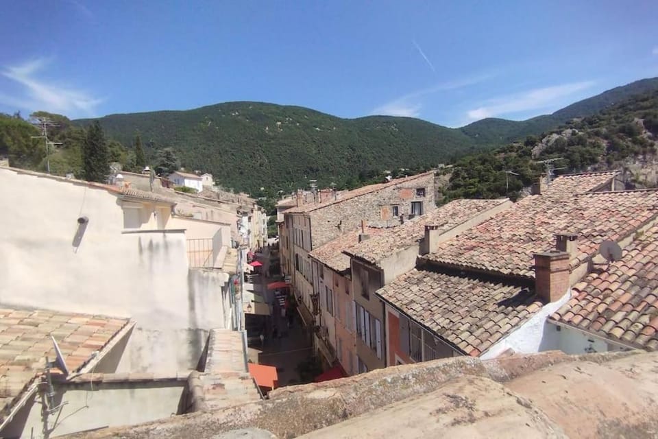 Neighbourhood, City view, Mountain view, Street view
