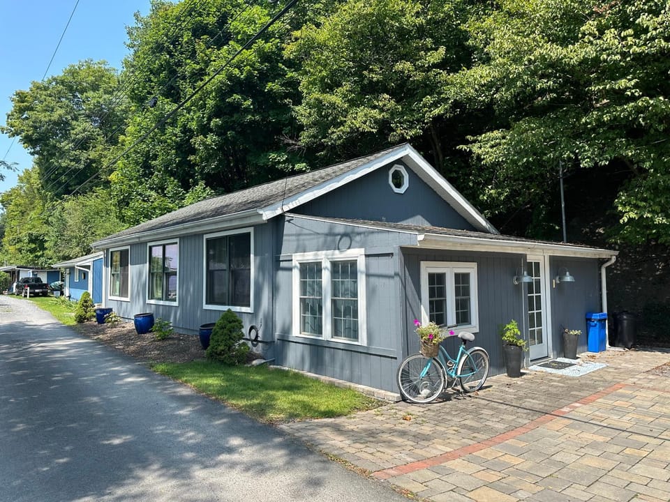 Property building, Lake view