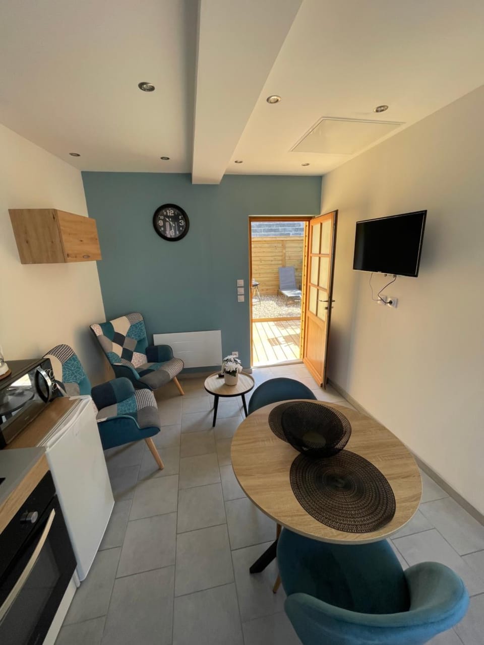 Communal lounge/ TV room, TV and multimedia, Kitchen or kitchenette, Living room, Seating area