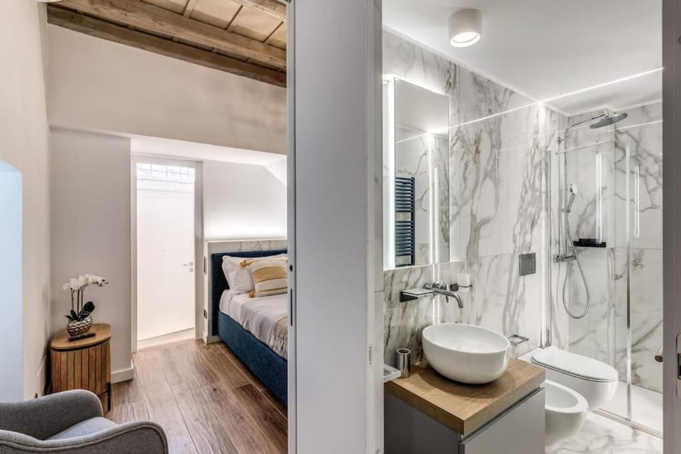 Piazza dei Renzi Trastevere building 4 bedroom with terrace Apartment in Rome