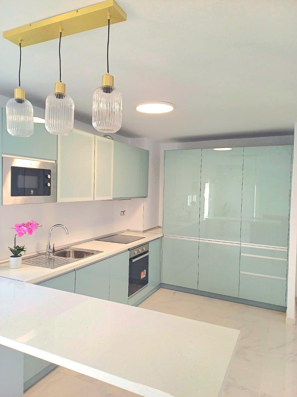 Kitchen or kitchenette