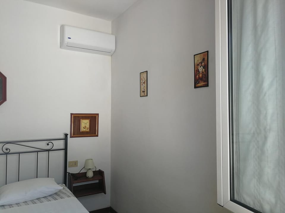 Casa Valentina ANIMALI NON AMMESSI Apartment in Montesilvano