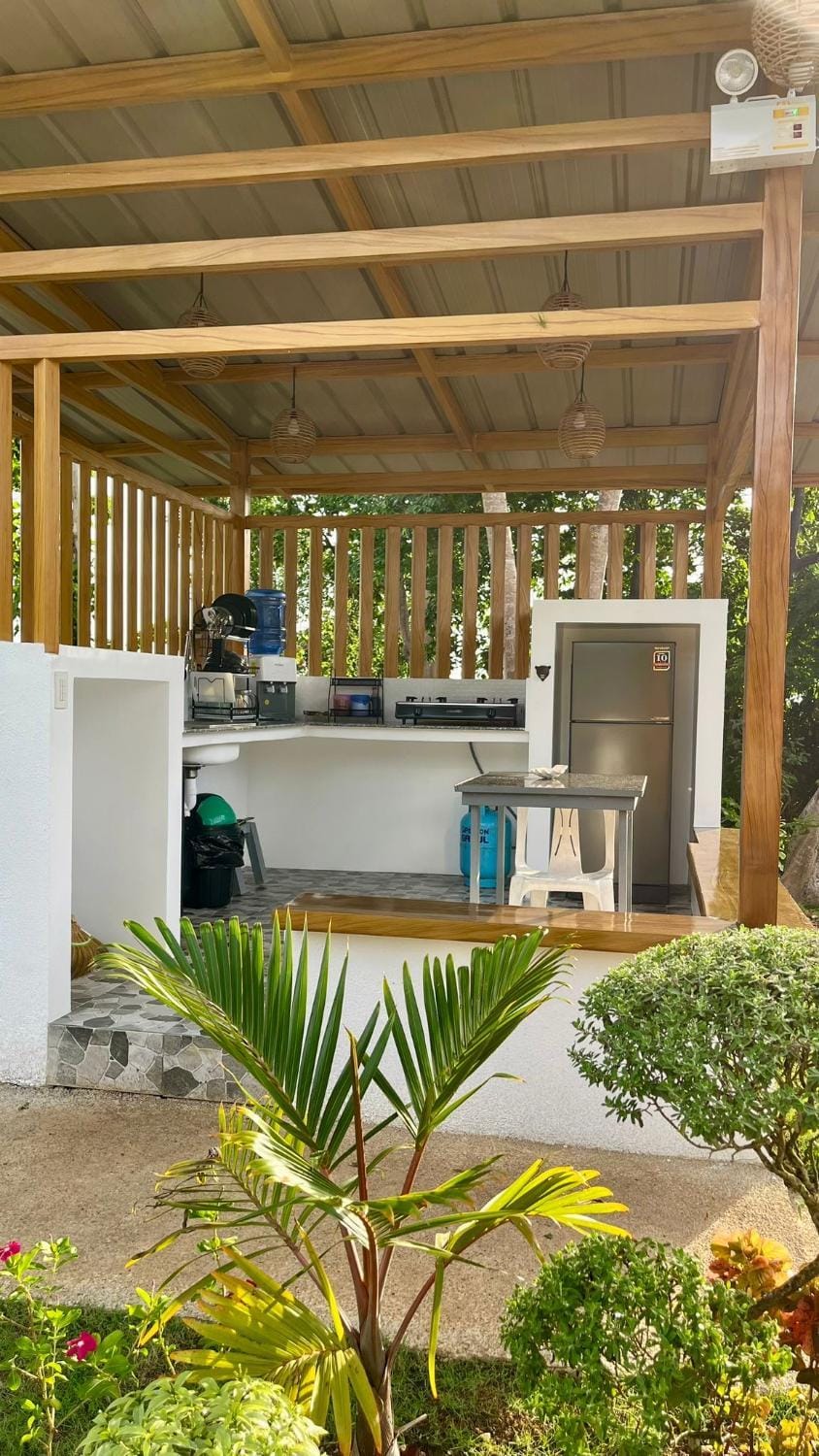 Restaurant/places to eat, Kitchen or kitchenette, Kitchen or kitchenette