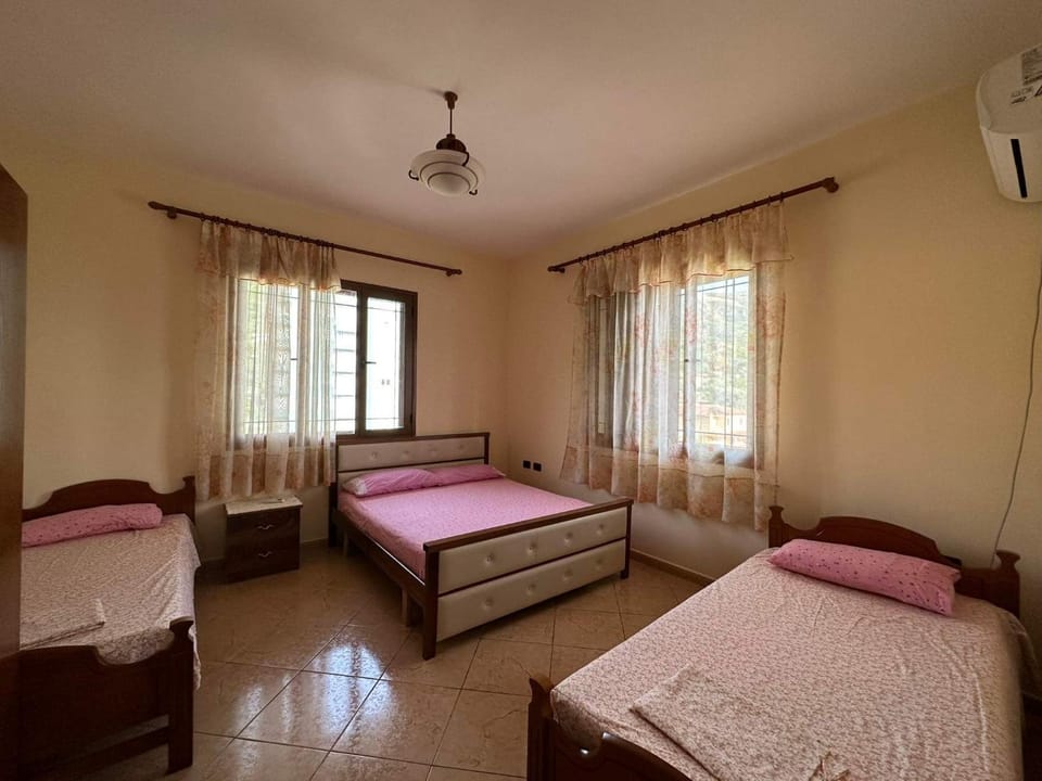 Bed, Bedroom, air conditioner