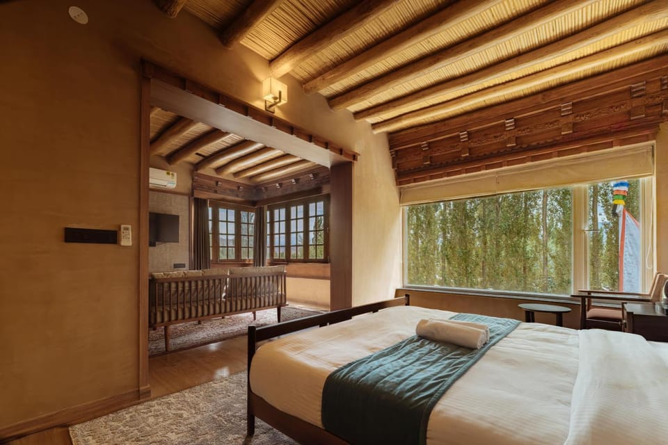 View (from property/room), Bedroom, Mountain view