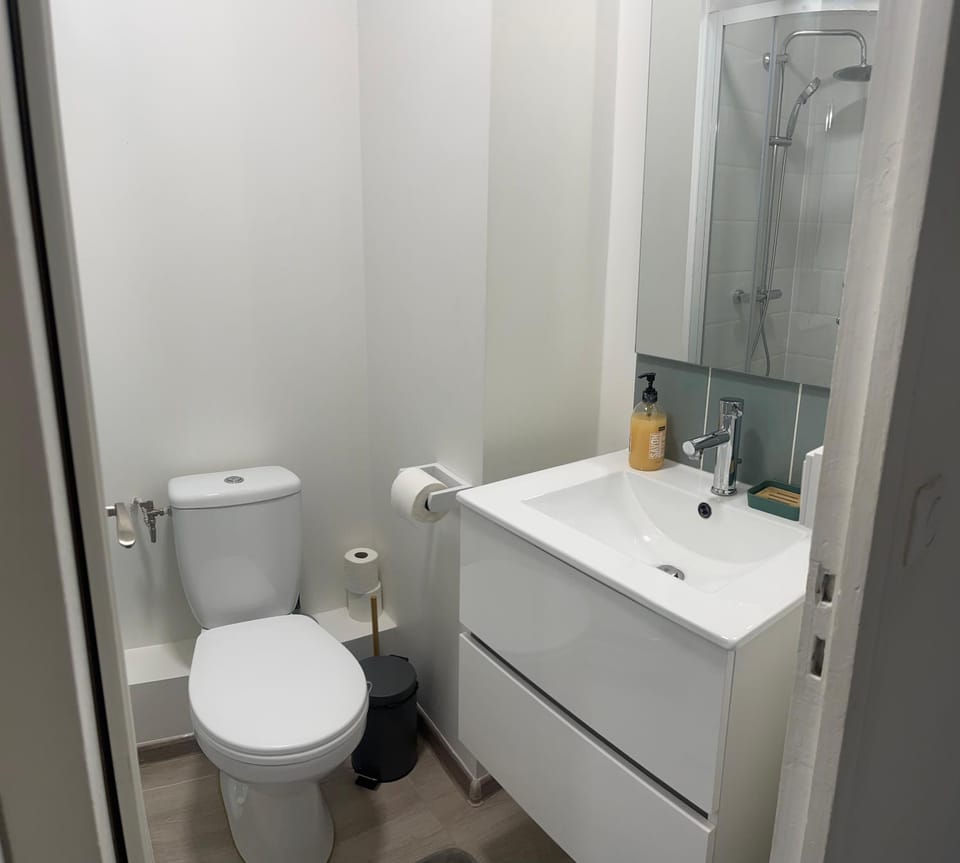 Toilet, Bathroom