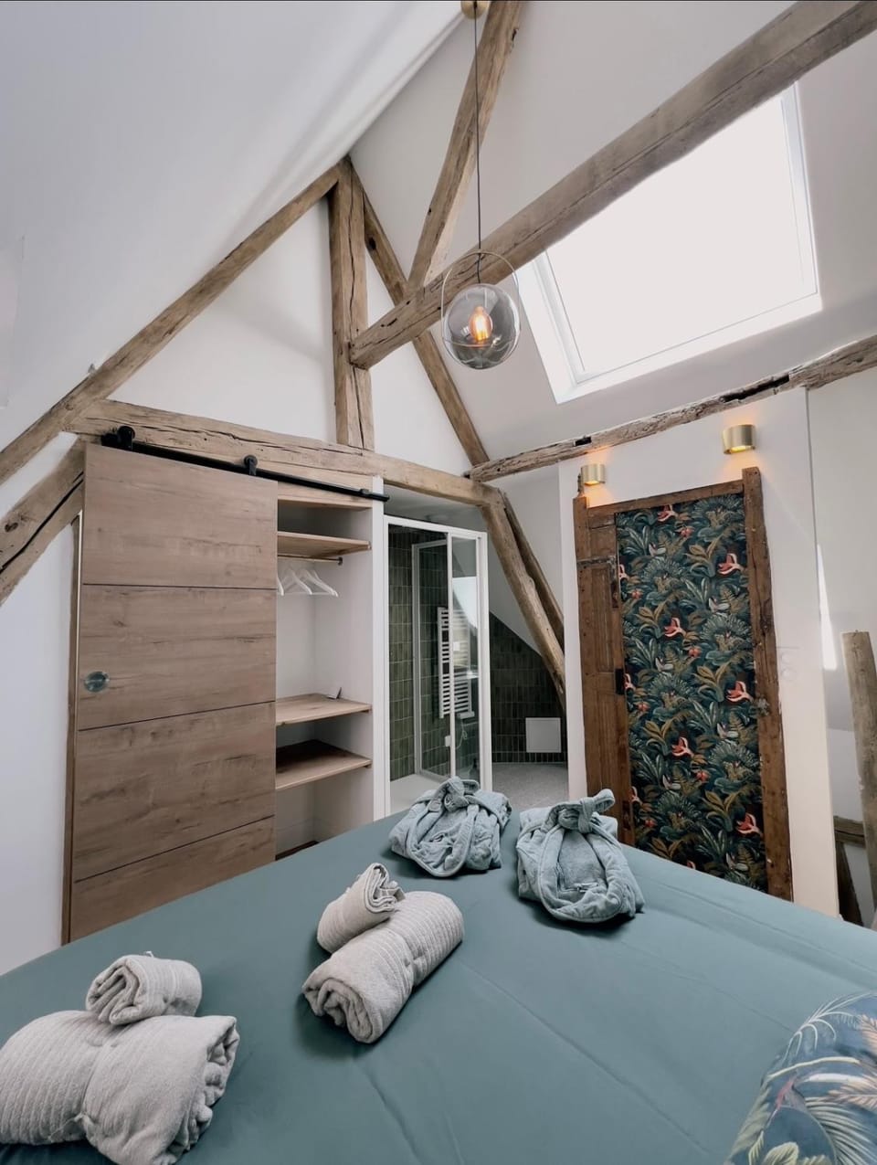 Bed, Photo of the whole room, Bedroom, towels, wardrobe