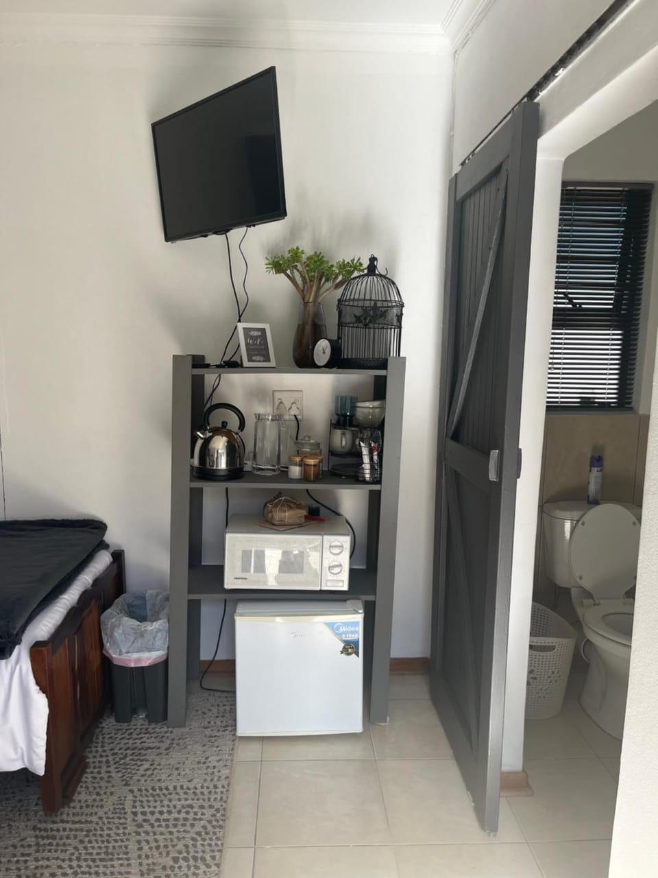 TV and multimedia, Kitchen or kitchenette