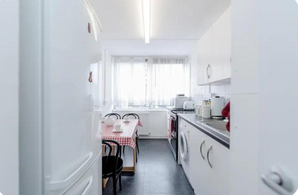 Nice room in Battersea Park Zone 1 Vacation rental in London