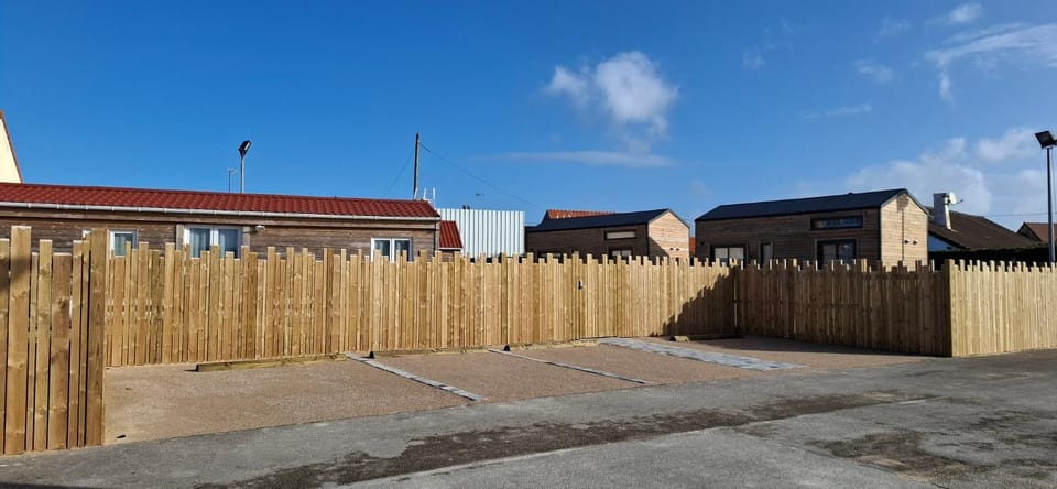 Facade/entrance, Parking