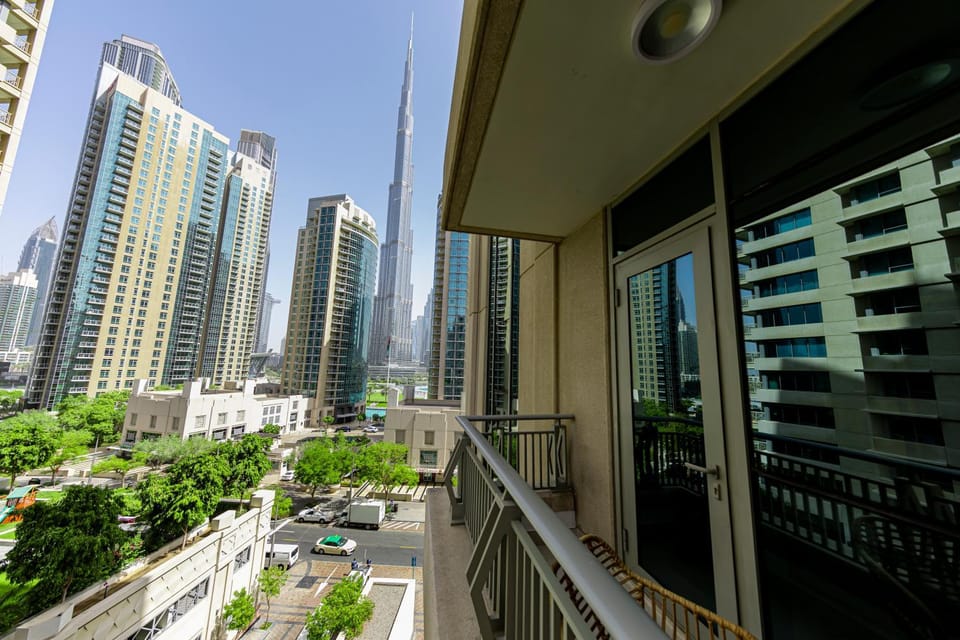 Day, Neighbourhood, Balcony/Terrace, Street view