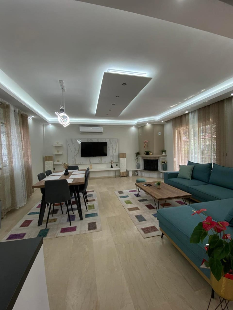 TV and multimedia, Living room, Seating area