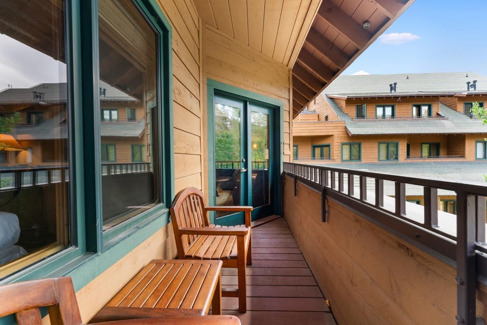 Day, Balcony/Terrace, Seating area, furniture