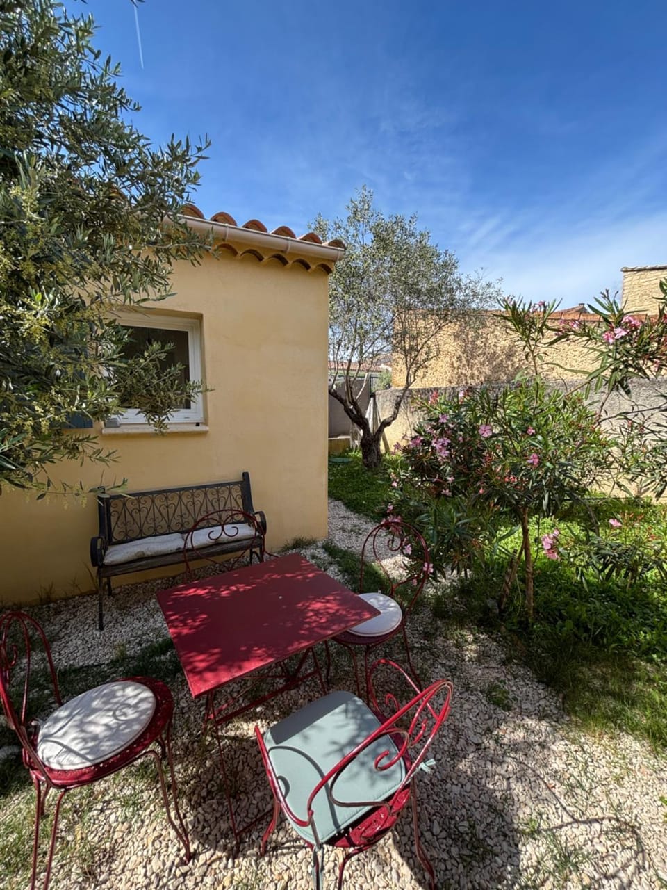 Villa cosy pour 8 Pers avec piscine, dentelles de Montmirail, Ventoux Provence Villa in Carpentras