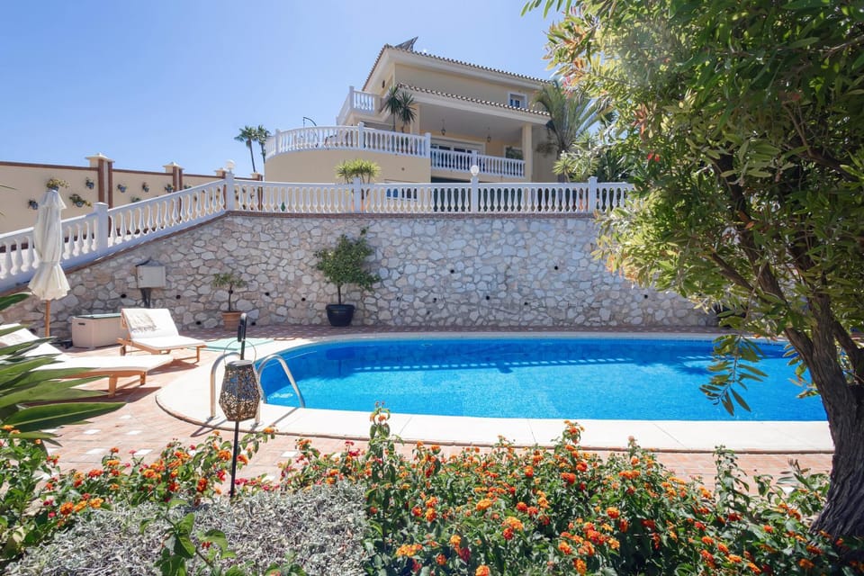 Patio, Garden view, Pool view