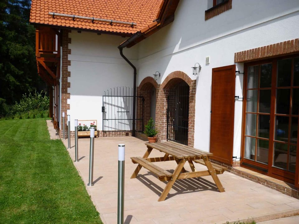 Nearby landmark, Summer, Garden, Balcony/Terrace