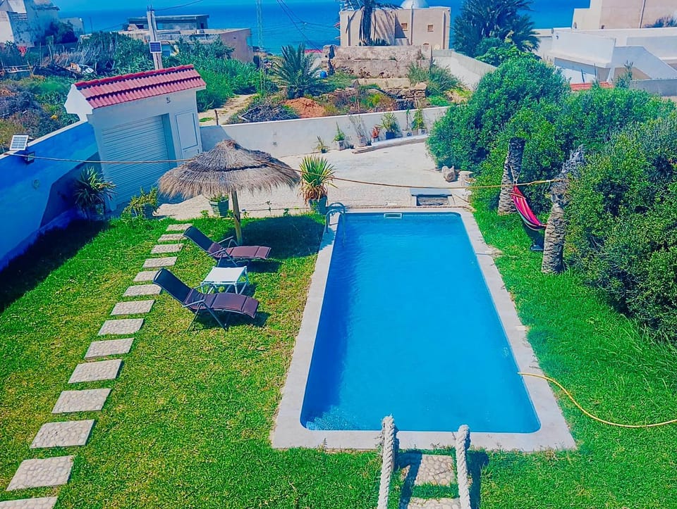VILLA SOUNINE RAFRAF avec piscine Villa in Tunisia