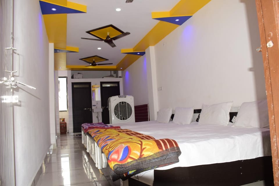 Gurudham Guest house Bed and Breakfast in India