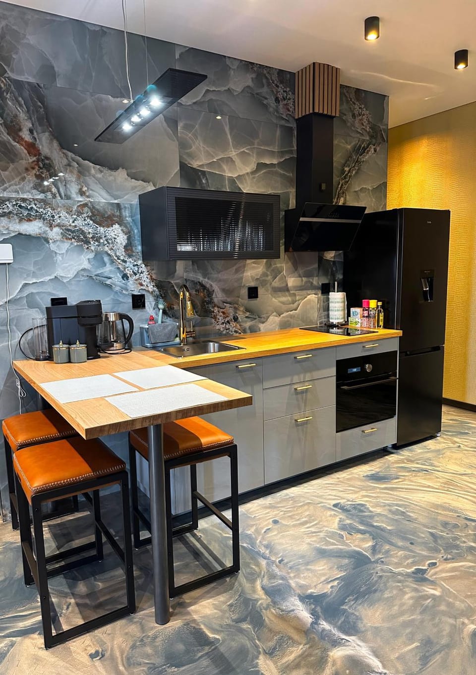 Kitchen or kitchenette, Dining area, dishwasher, oven, stove
