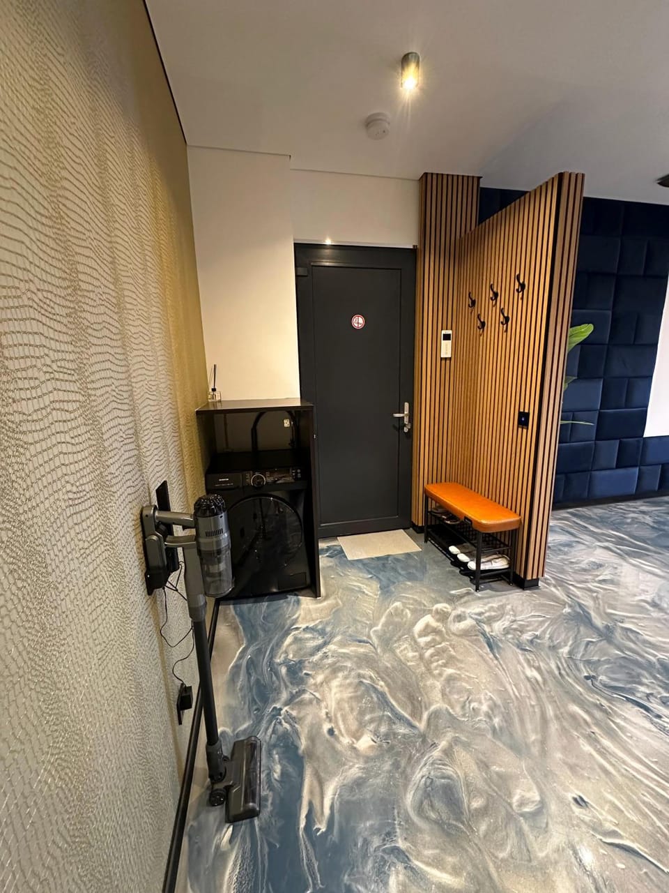 Photo of the whole room, wardrobe