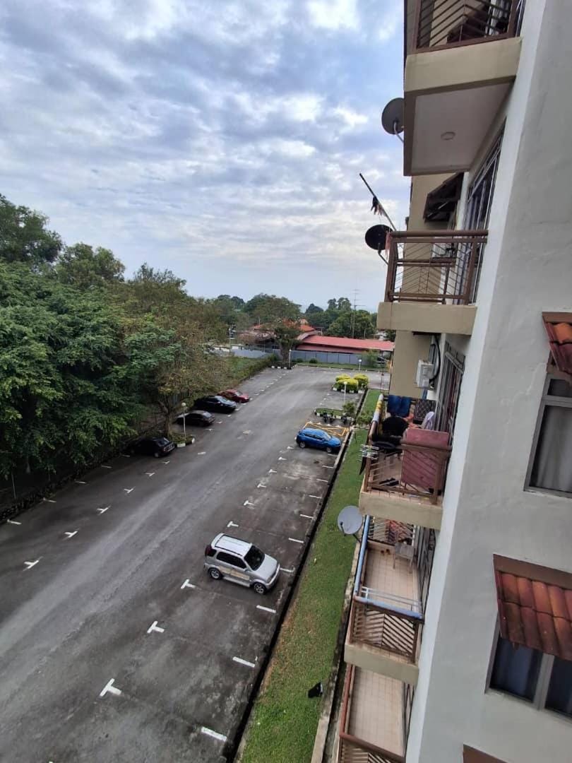 Homestay WaDi 2 apartment with pool near beach Apartment in Port Dickson