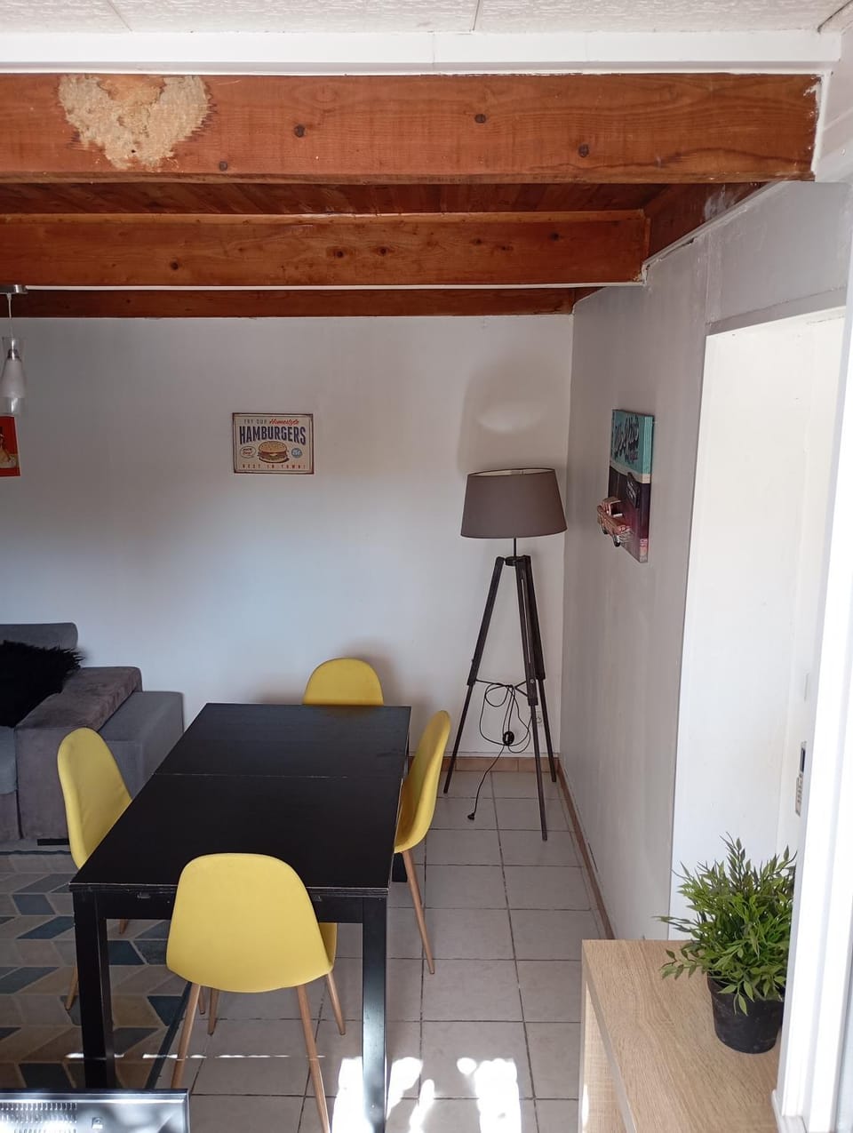 Seating area, Dining area