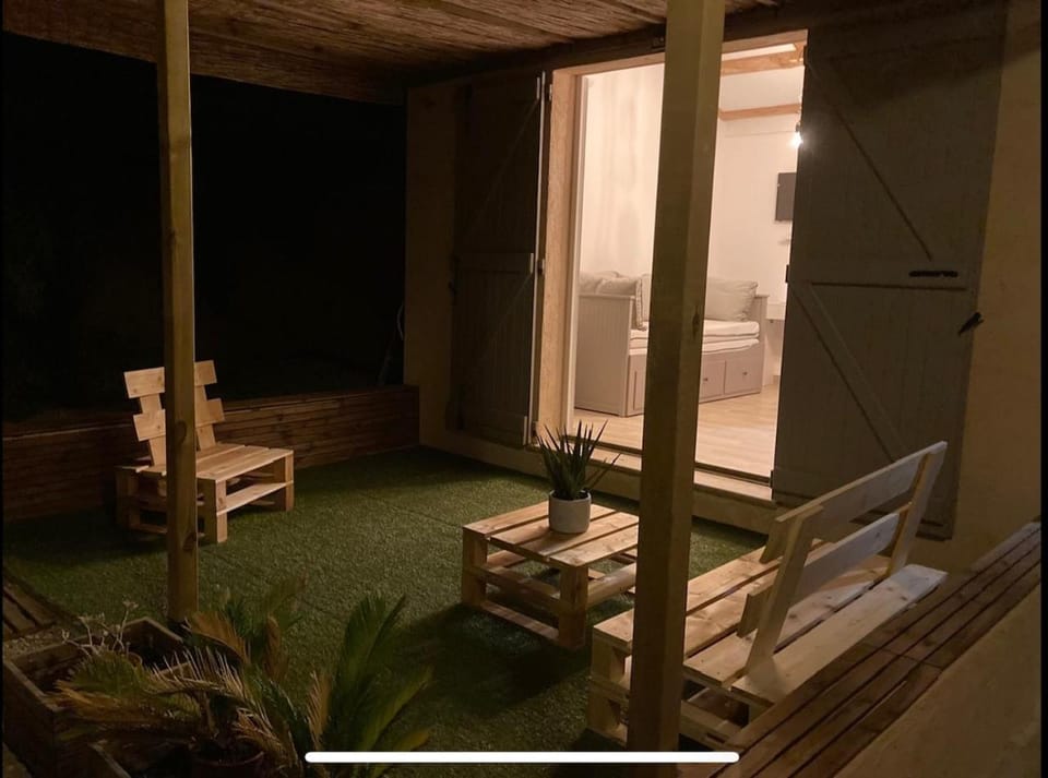 Cosy studio tiny house, parking Mougins, proche Cannes House in Mougins