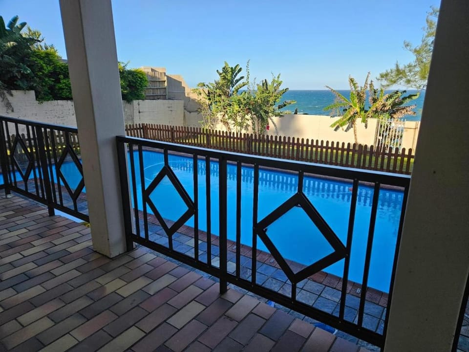 Marts Cottage House in Dolphin Coast