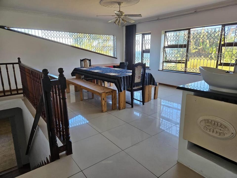 Marts Cottage House in Dolphin Coast