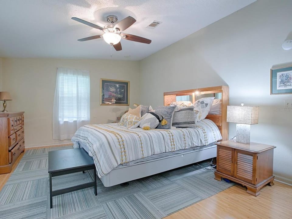 VILLAGES 2BED ROOM 2 BATH NEAR ORANGE BLOSSOM COUNTRY CLUb House in Lady Lake