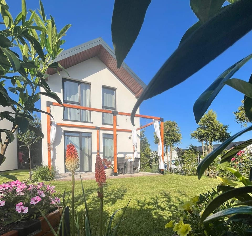 Property building, Garden, Garden view