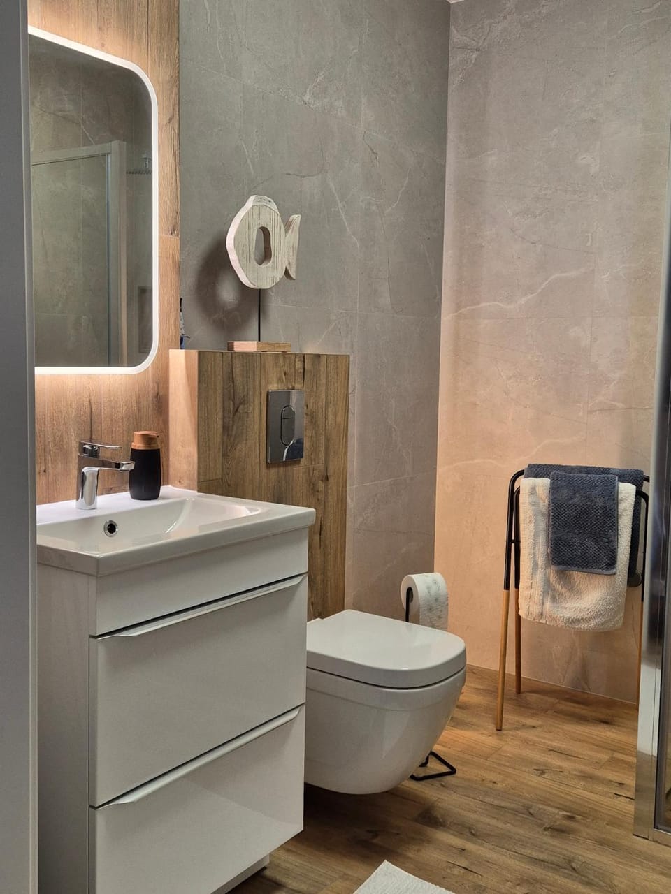 Shower, Toilet, Bathroom