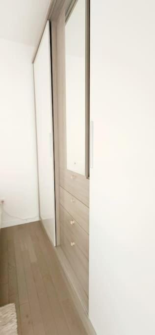 Appartement haut standing Paris La Defense Arena Apartment in Paris