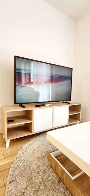 Appartement haut standing Paris La Defense Arena Apartment in Paris