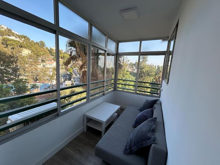 View (from property/room), Balcony/Terrace, Living room