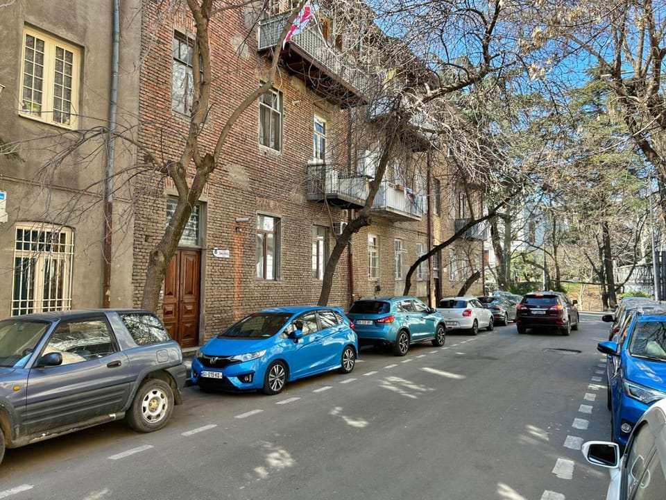 Property building, Street view