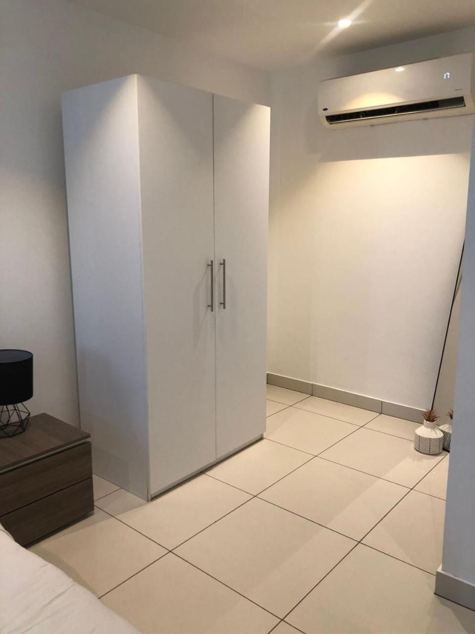 wardrobe, air conditioner