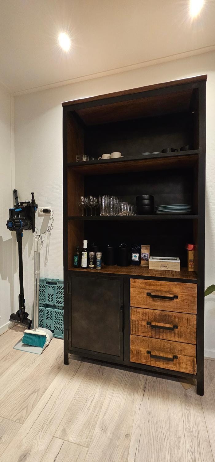 Coffee/tea facilities, Kitchen or kitchenette