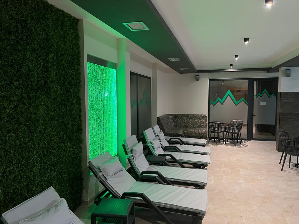 Massage, Spa and wellness centre/facilities