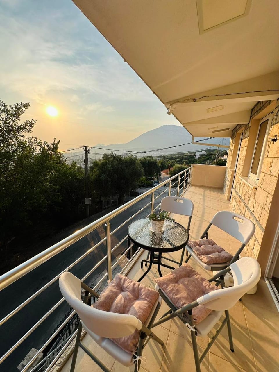 View (from property/room), Balcony/Terrace, Seating area